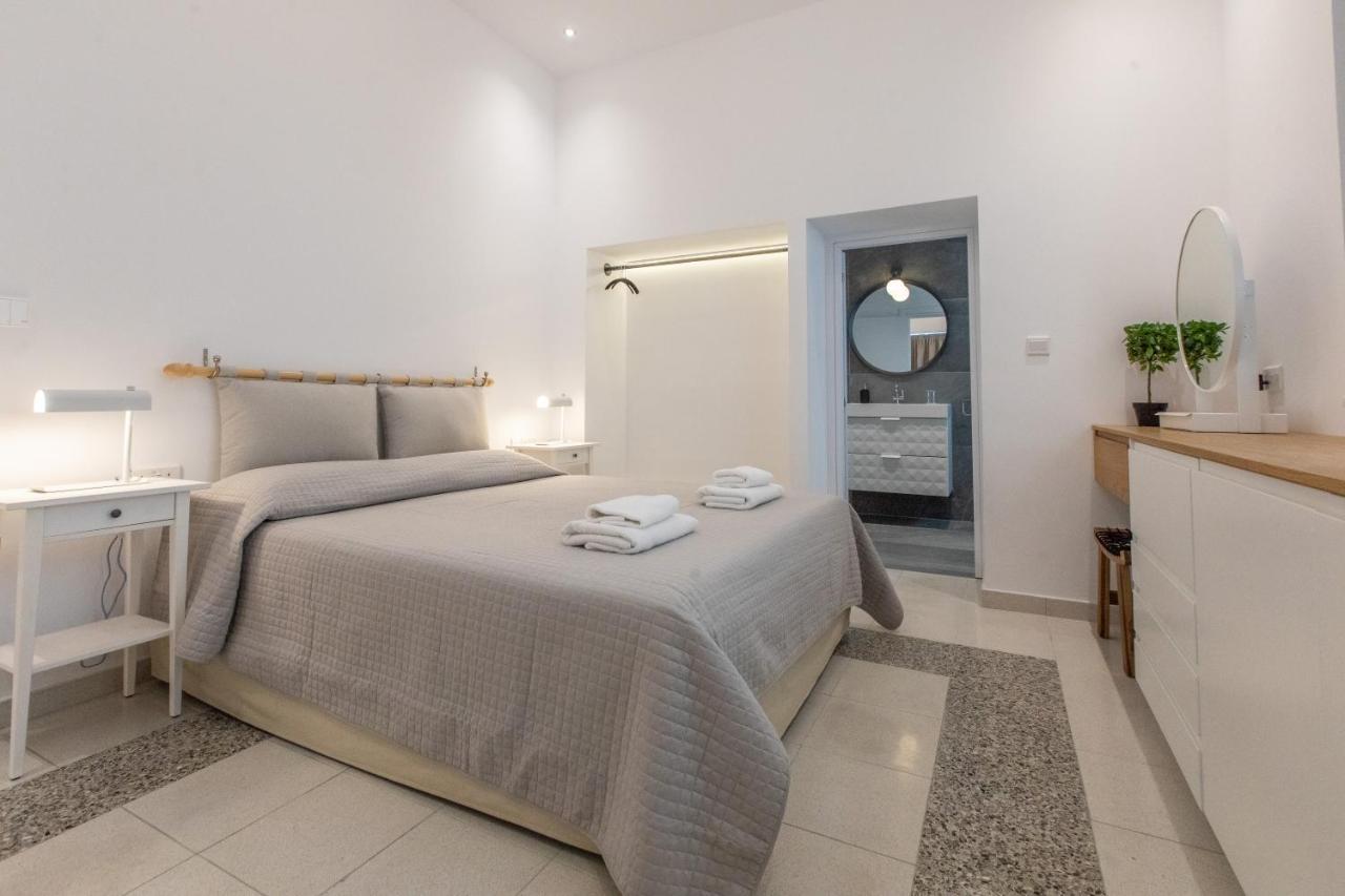 Rooms - Unique Staying In Paphos Centre エクステリア 写真